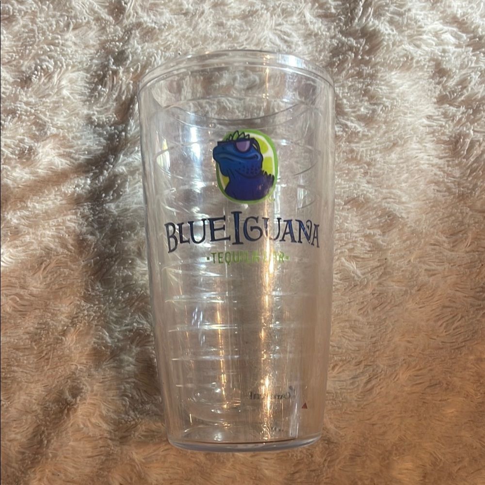Carnival Blue Iguana Clear Tumbler
